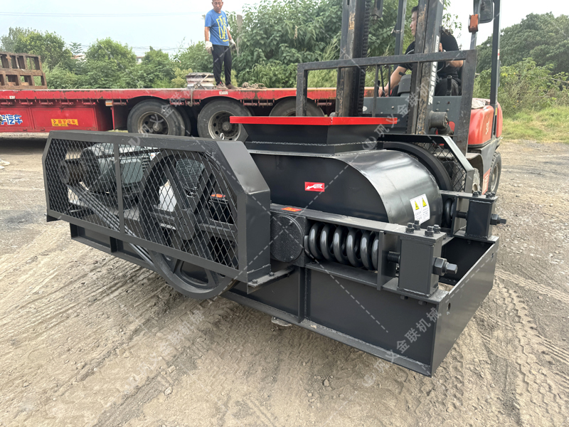 煤礦的“剛需”設(shè)備：雙齒輥破碎機(jī)滿(mǎn)足的僅僅是破碎需求嗎？