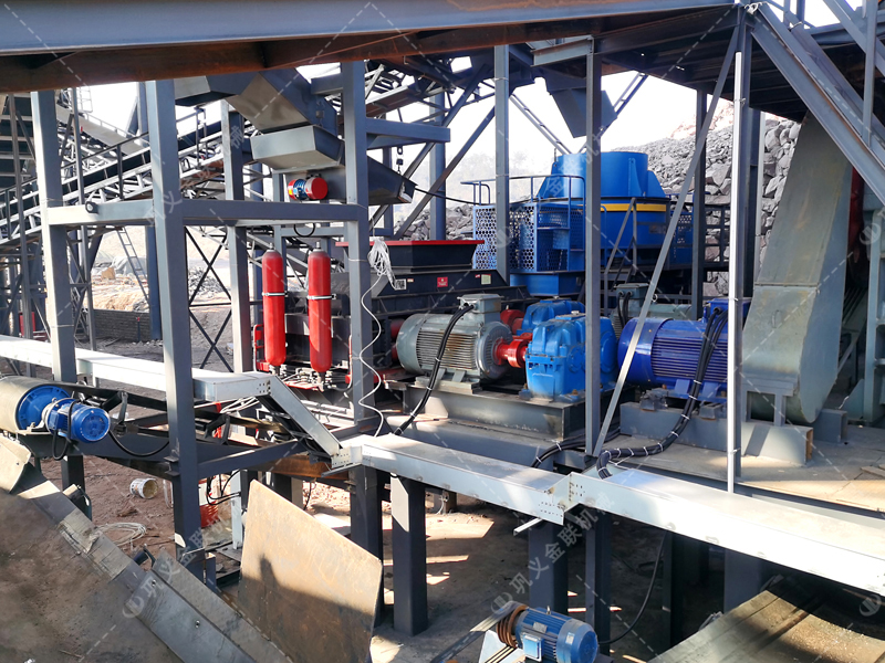 傳統制砂痛點頻出，液壓對輥制砂機提供怎樣的“一站式”解決方案？